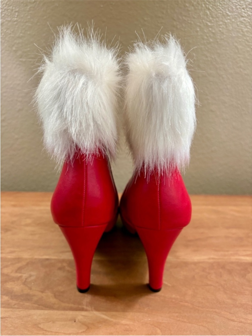 Ellie Red Faux Fur Trim High Heel Holiday Ankle Boots Size 9 Santa Costume - Picture 3 of 16
